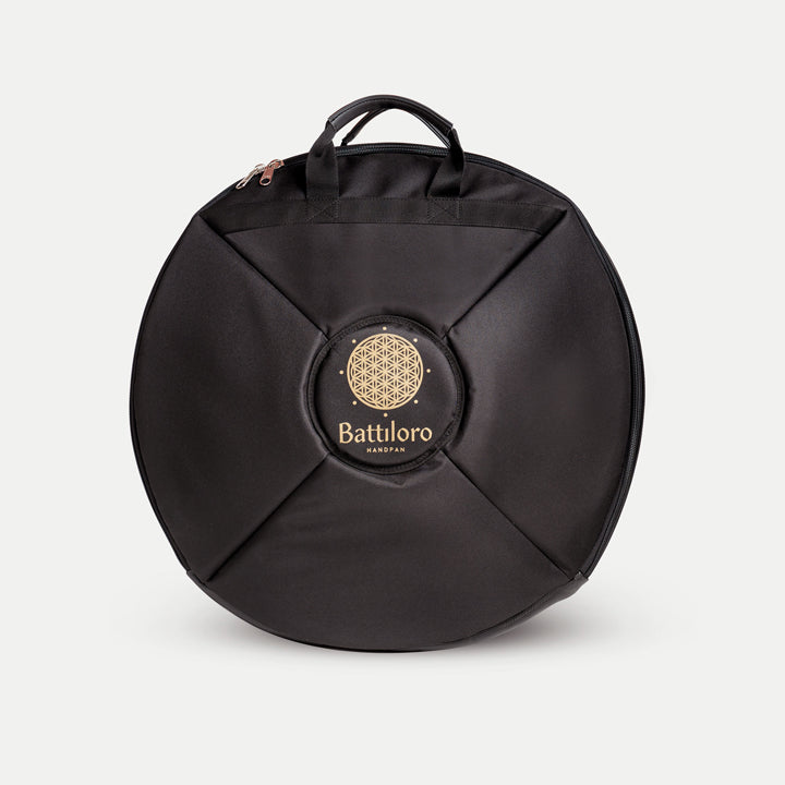 Schwarzes Handpan Softcase Rucksacktasche mit Trägern - Front Ansicht vor weißem Hintergrund