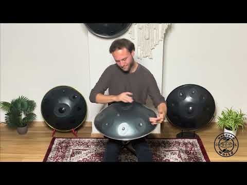 Ein Handpan-Spieler spielt ein wunderschön gefertigtes Eclipse E Celtic Minor /Amara Handpan mit 9 Tonfeldern.