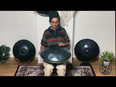 Ein Handpan-Spieler spielt einen wunderschön gefertigten Eclipse E Hijaz Handpan mit 9 Tonfeldern.